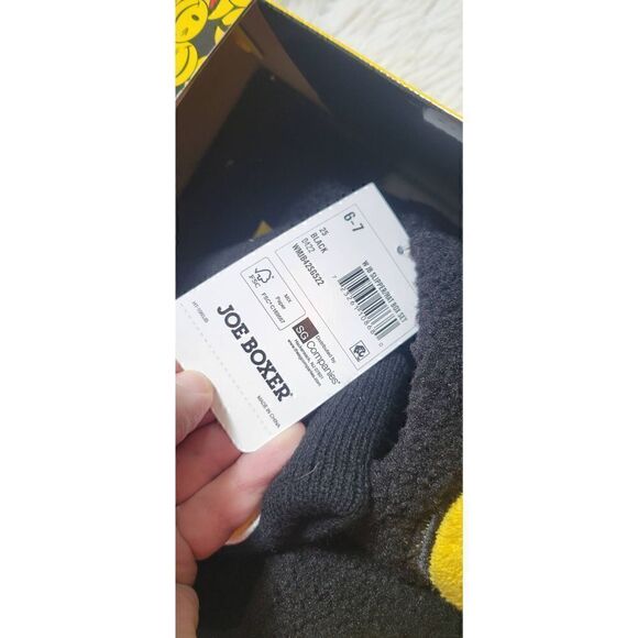 Joe Boxer Women's Smiley Face Slipper & Hat Gift Set Black Size 6/7 - Picture 3 of 7